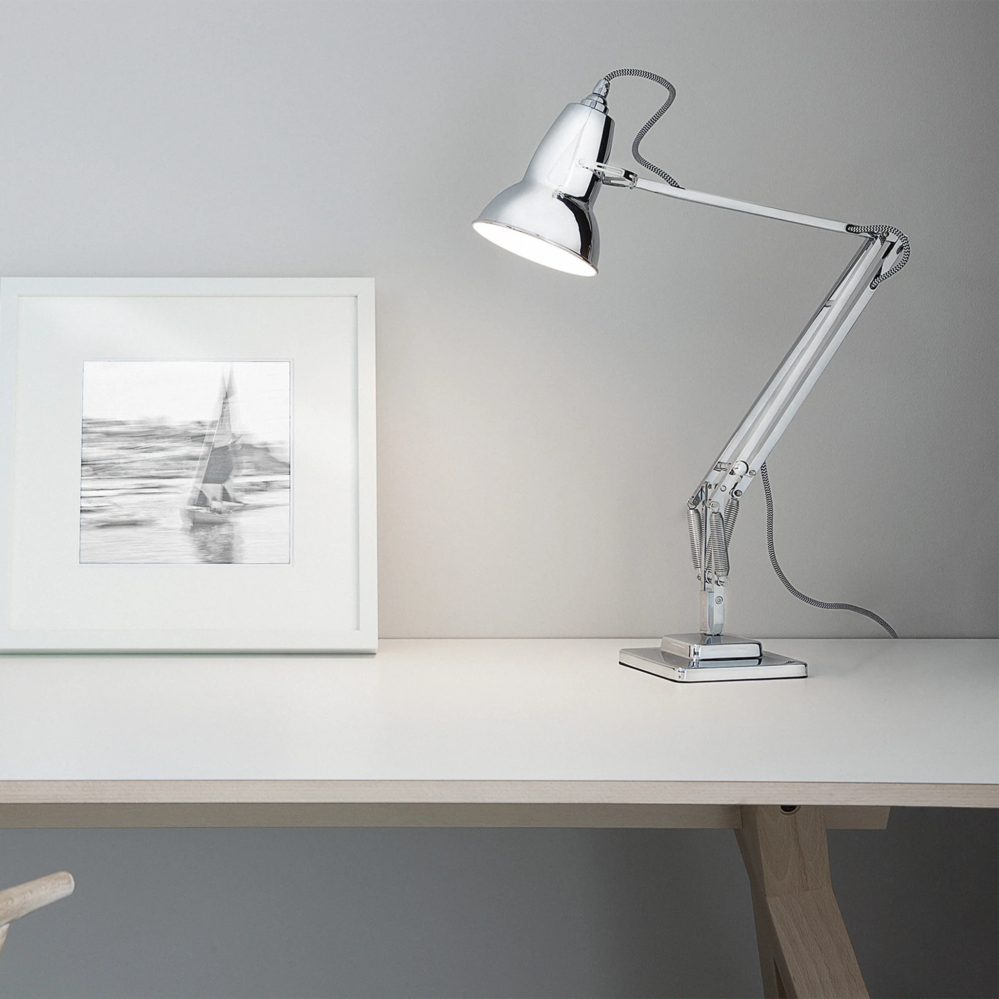 Original 1227™ Desk Lamp by George Carwardine - Image 5