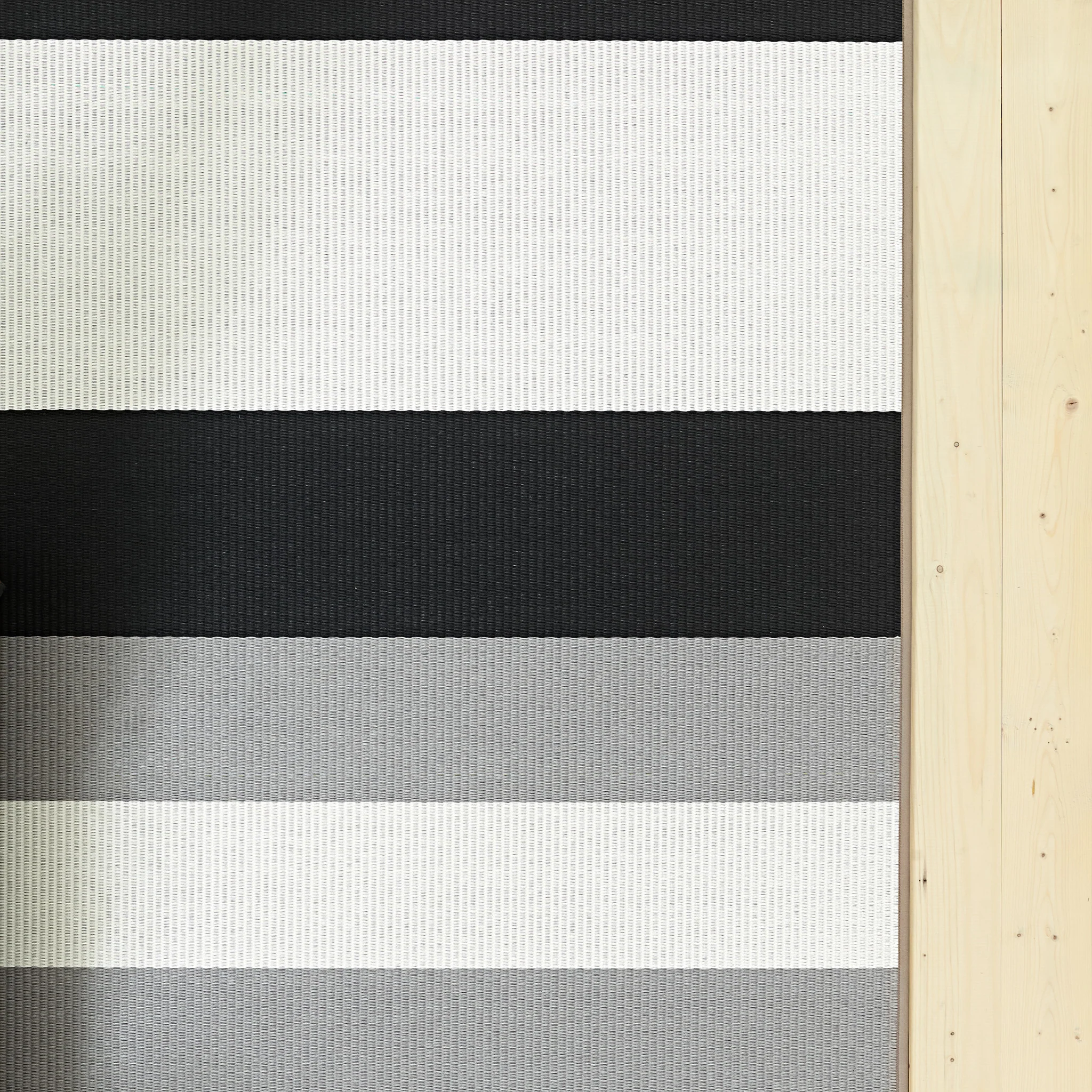 Avenue Rug by Ritva Puotila for Woodnotes - Image 4