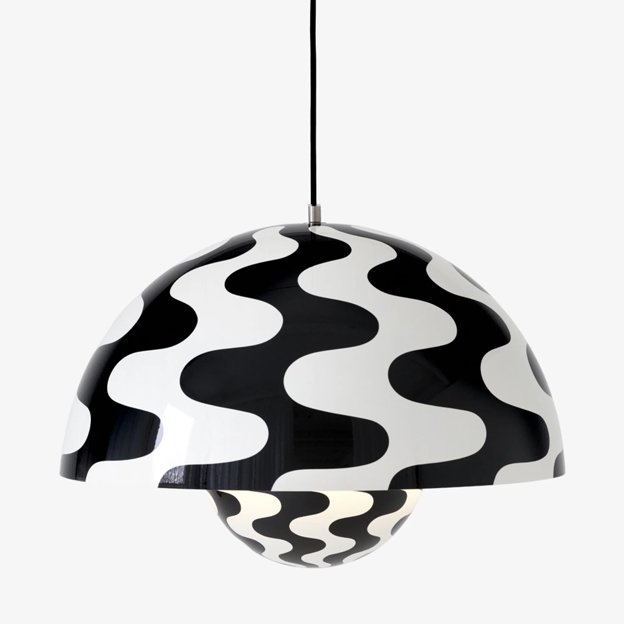 Extra Large Flowerpot Pendant VP2 by &Tradition - Image 9