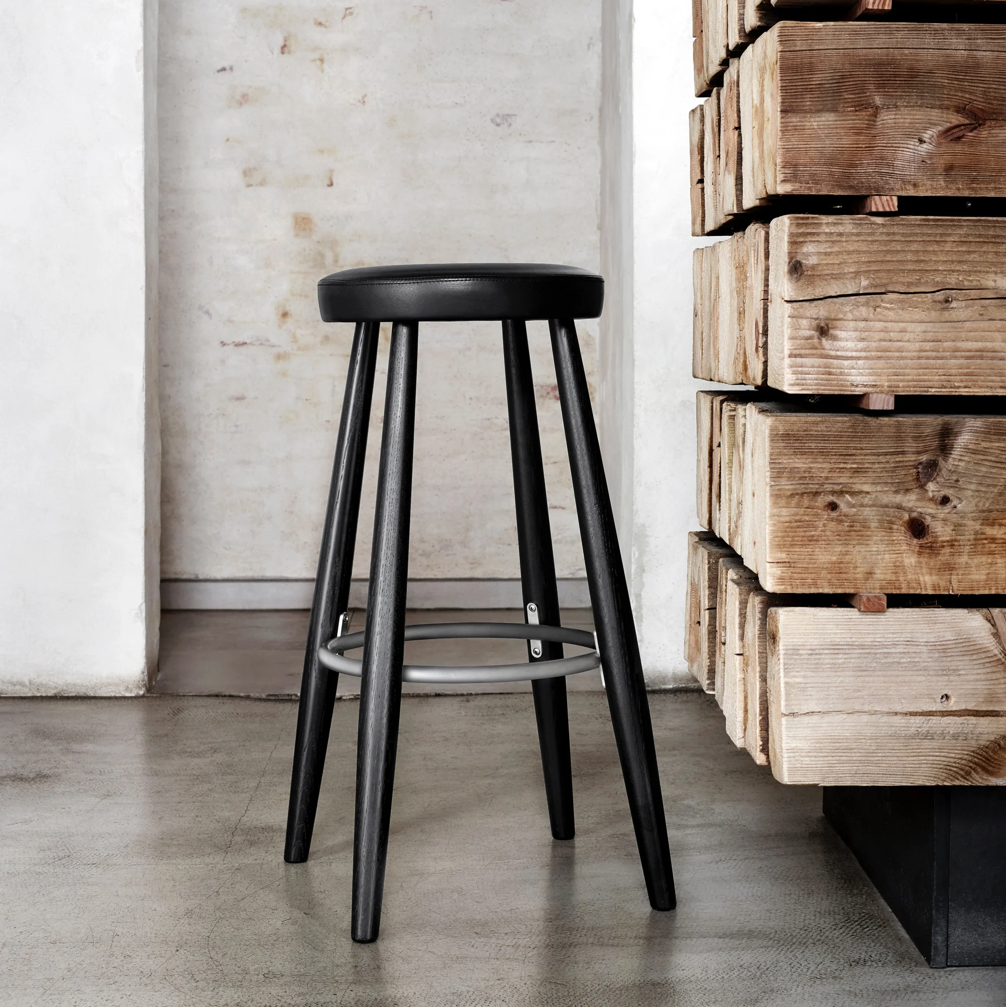 CH56 / CH58 Bar Stool by Carl Hansen & Søn - Image 5