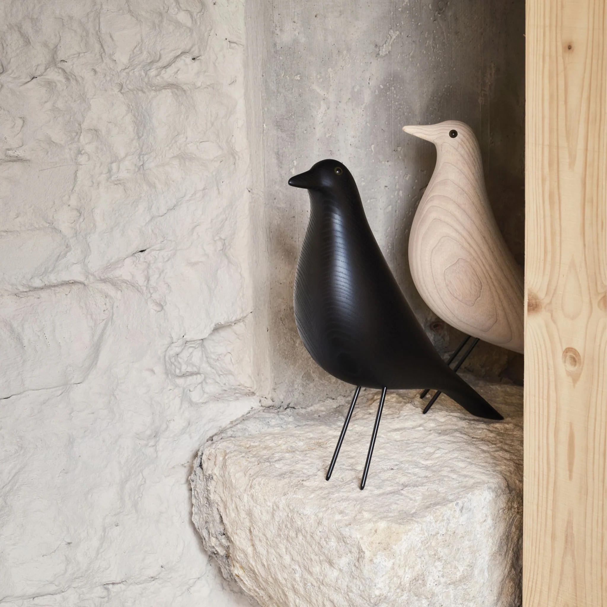 Eames House Bird Classic by Vitra - Image 4