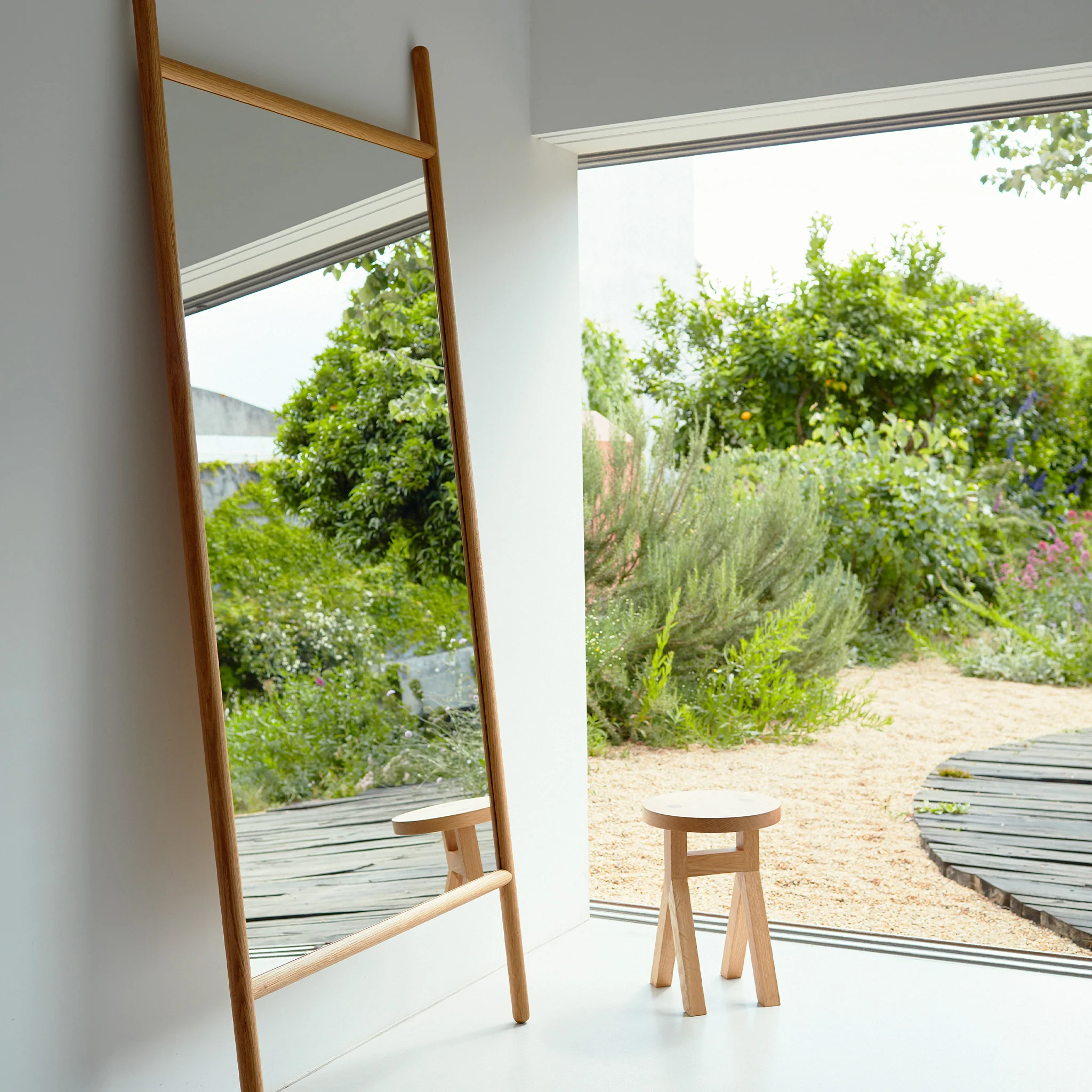 Extend Mirror by Lyndon Neri and Rossana Hu - Image 4