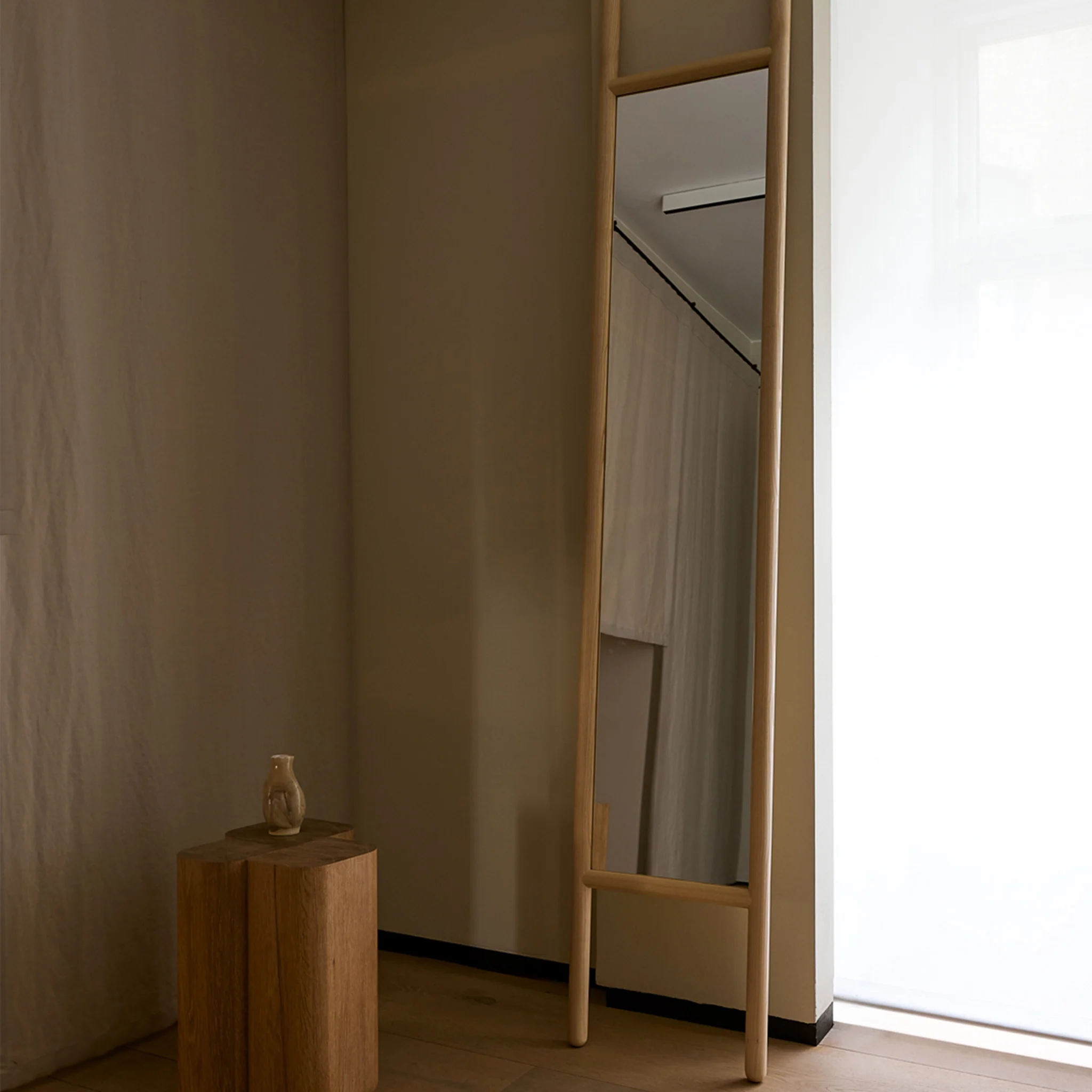 Extend Mirror by Lyndon Neri and Rossana Hu - Image 5