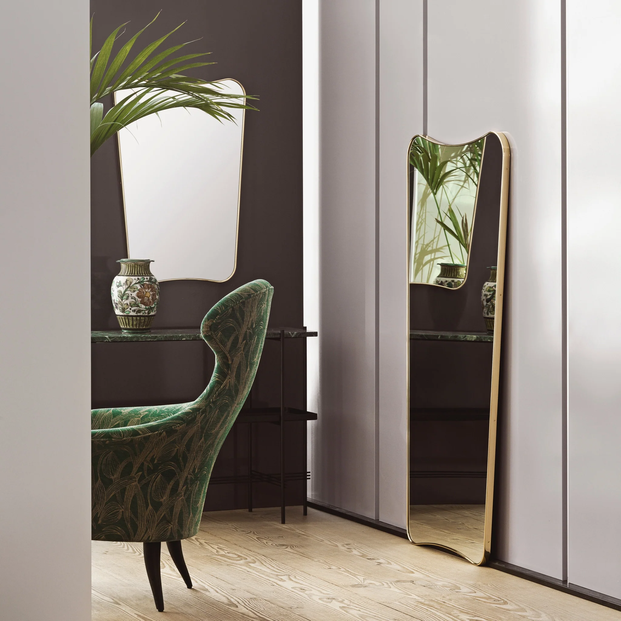 F.A.33 Wall Mirror - Brass by Gubi - Image 4