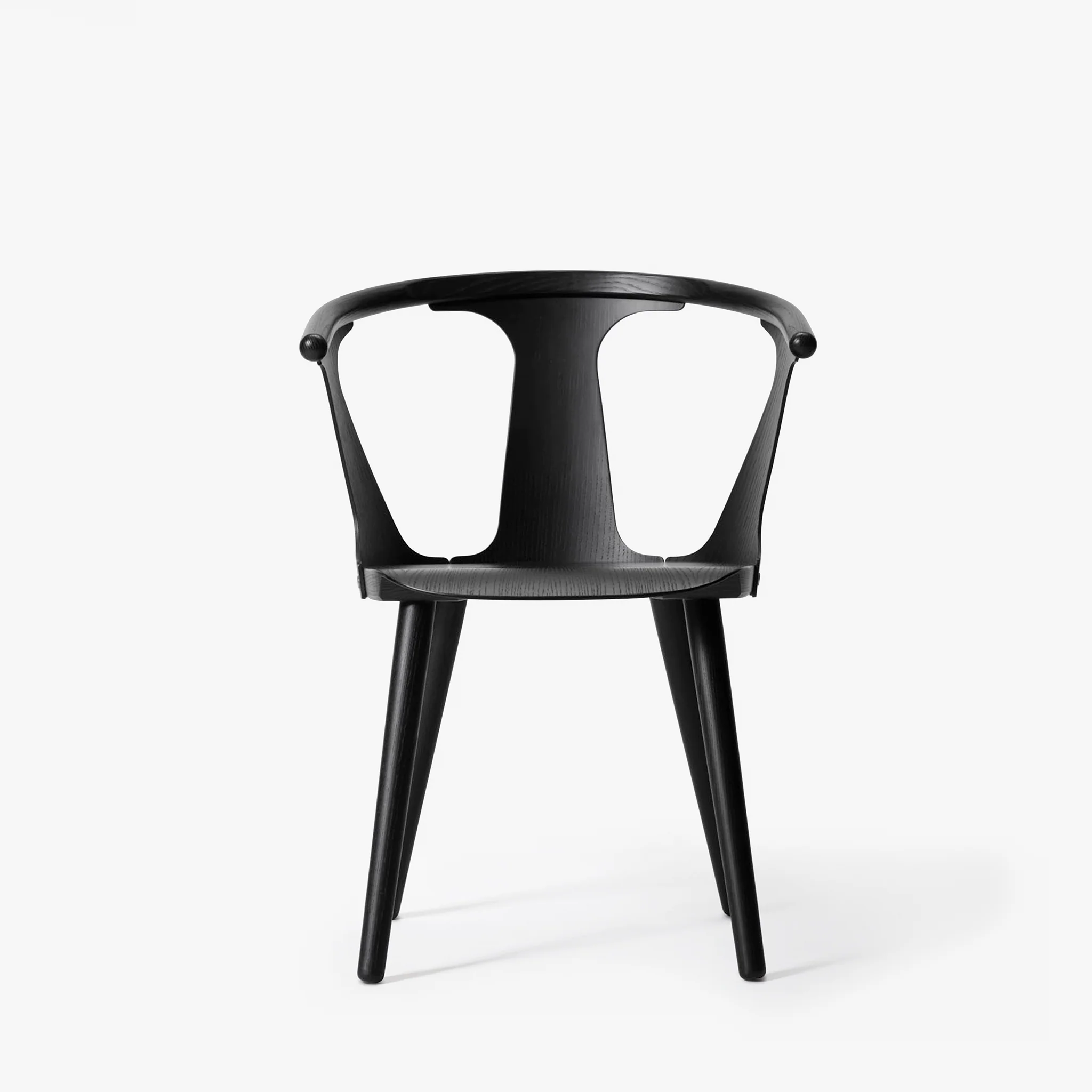 In Between SK1 Chair by &Tradition - Image 3