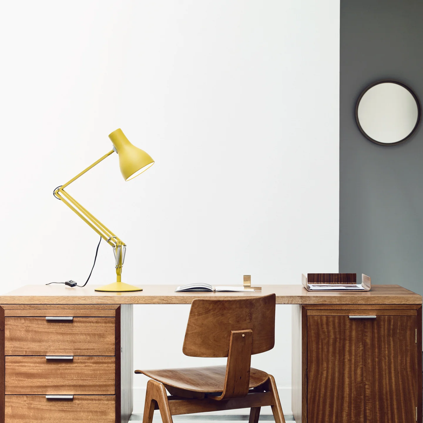 Type 75™ Desk Lamp Margaret Howell Edition - Yellow Ochre - Image 6