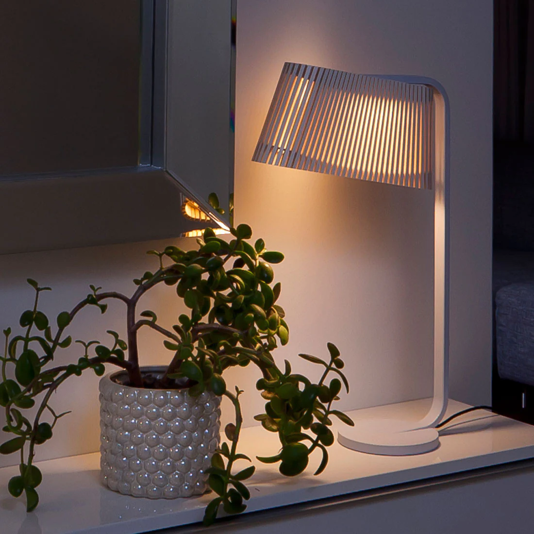 Secto Owalo 7020 by Secto Design - Image 5